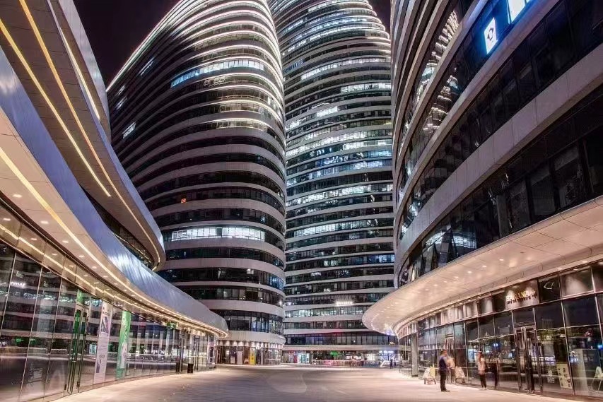 望京新地标望京SOHO325平7元精装带家具