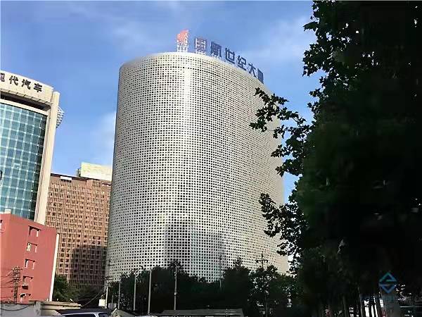 10号线地铁三元桥站精装写字楼313平米8元租