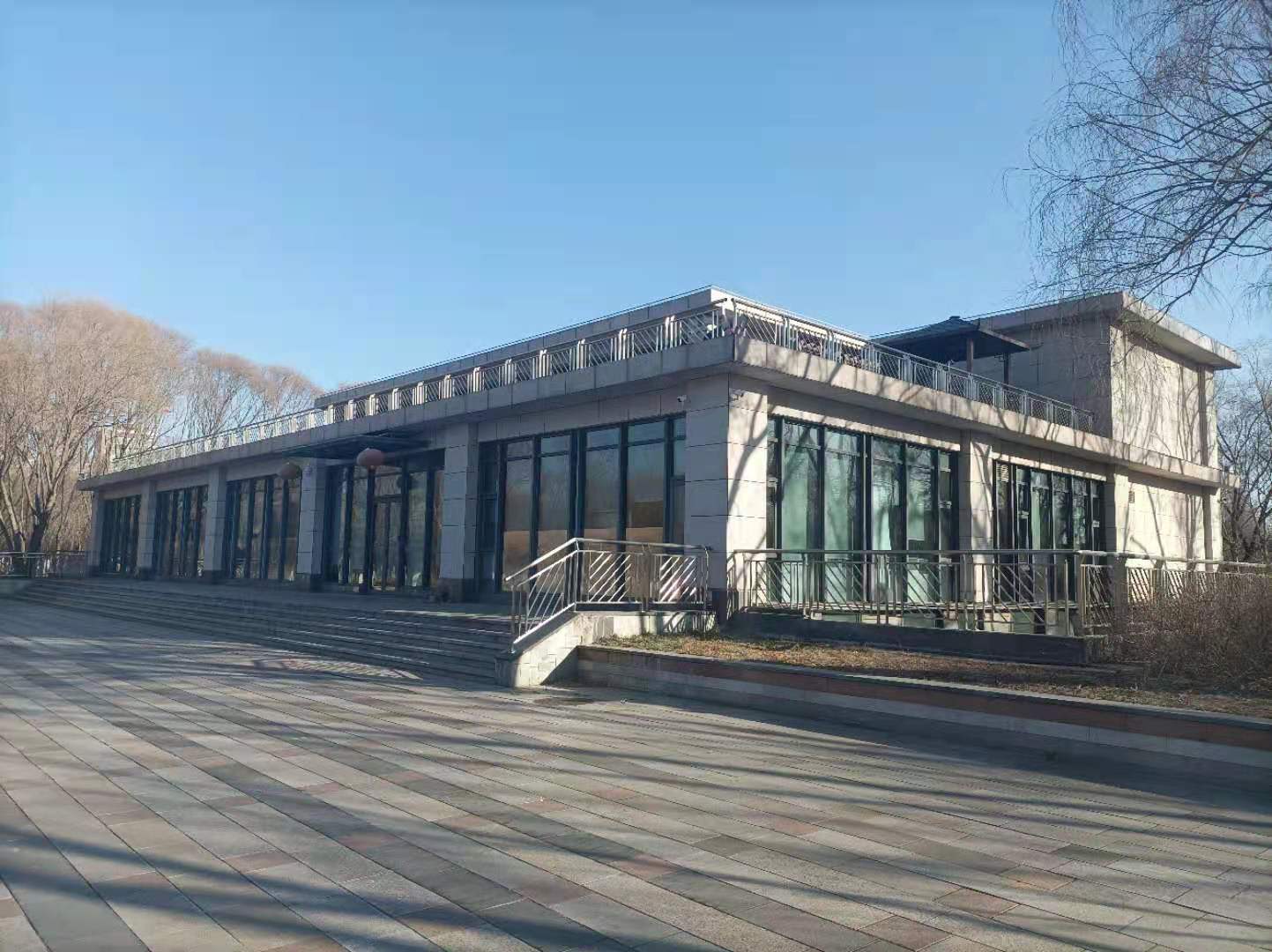 5号线北苑路口北公园独栋精装修2760平米1000平米招租