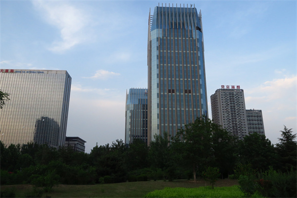 亦城财富中心外景恒