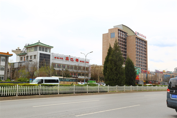 龙冠置业大厦写字楼外景照片 (11)