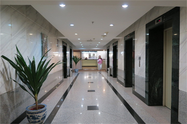 联合大厦，东二环写字楼出租电梯间112