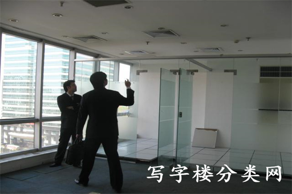 内间有茅英卓