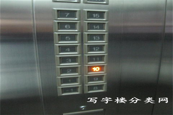 电梯