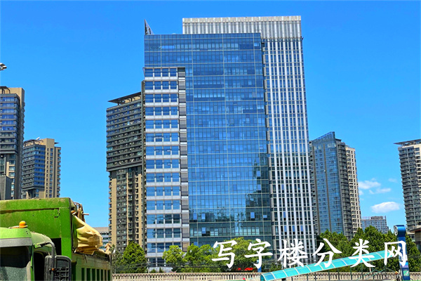 凤凰置地广场