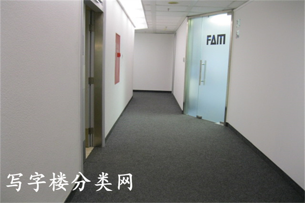 亮马河大厦走廊1