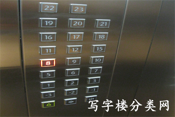 电梯