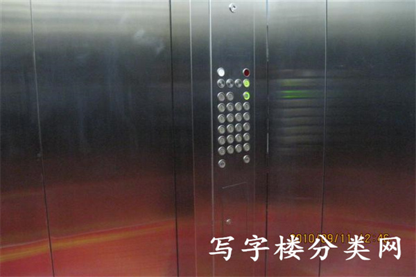 电梯