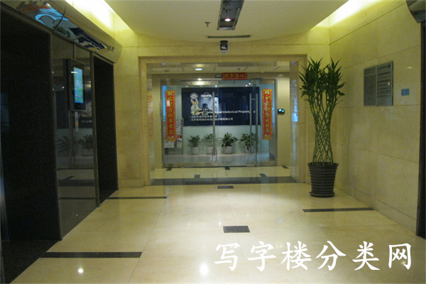 2012年1月4日拍摄的A座景色电梯间
