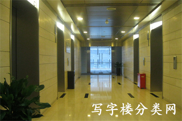 电梯间081711