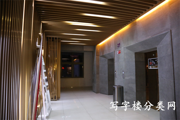 星泰中心电梯厅照片