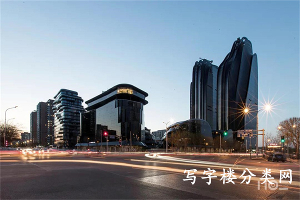 骏豪中央公园广场