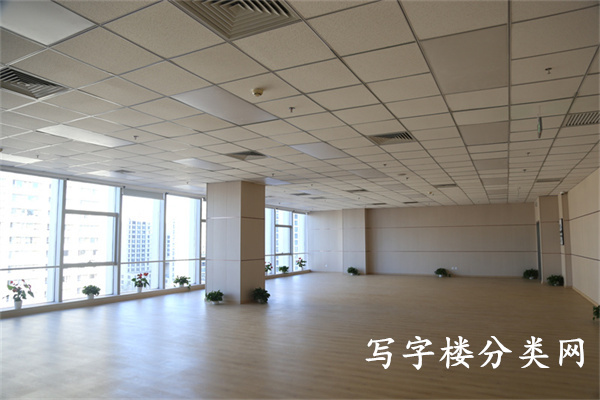 世茂工三