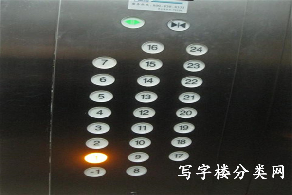 电梯