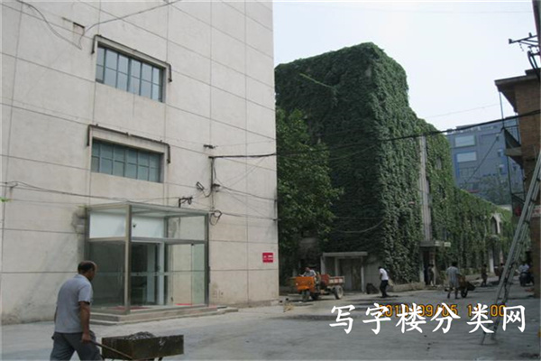施工中