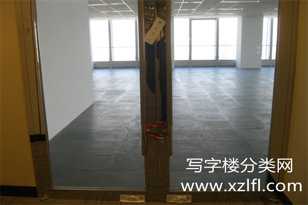 某门口16