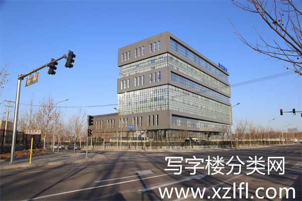 时代凌宇大厦【总机客服电话010-82933988；010-58609888是总机电话，具体让打010-84148900，可是010-84148900是这一片包括时代凌宇项目的物业管理】