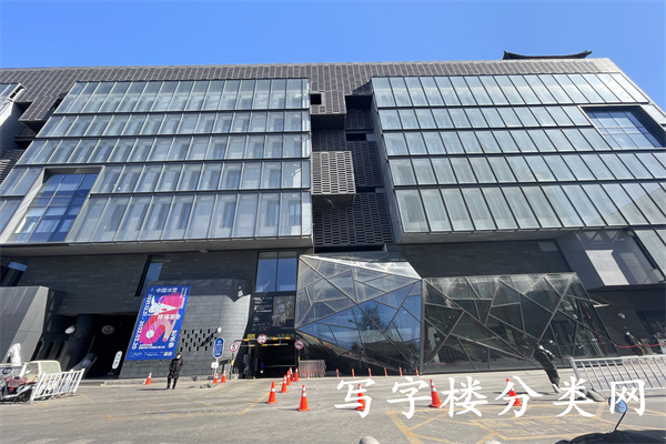 隆福大厦和隆福广场