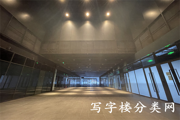 隆福大厦和隆福广场