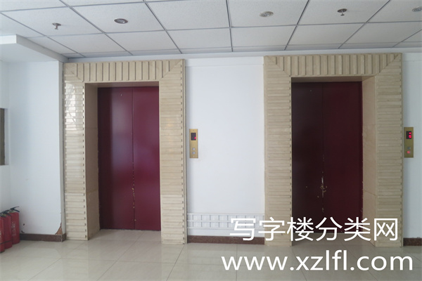 京师科技大厦电梯厅3层