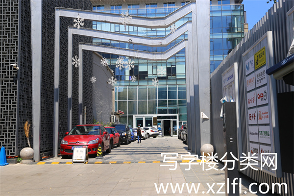 东信商业广场——中国乐势力音乐广场【物业客服、租赁部电话：】