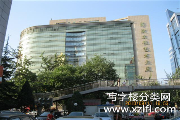 海淀文化艺术大厦B座【开发商、物业客服电话：010-82533331；让打找张女士010-82533082；010-62001123-26-202。010-51601100】