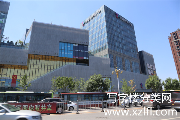 住总万科广场写字楼外景2017年5月拍摄