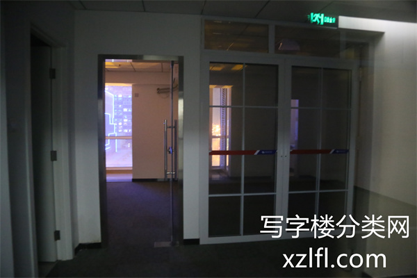 正东国贸财富中心写字楼室内景色 (1)