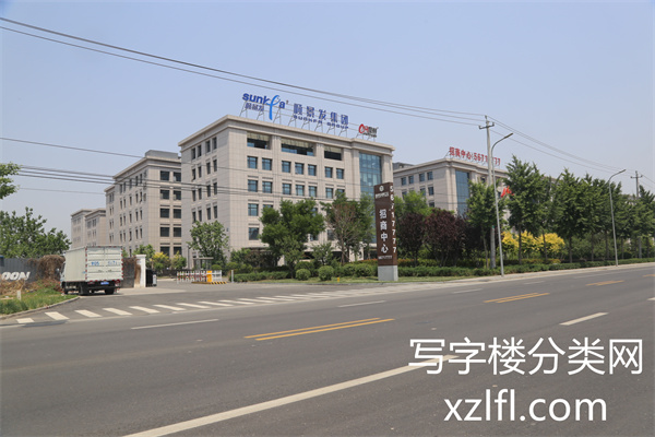 顺景总部公元【开发商招商、物业客服联系电话010-56717777；010-60240288】