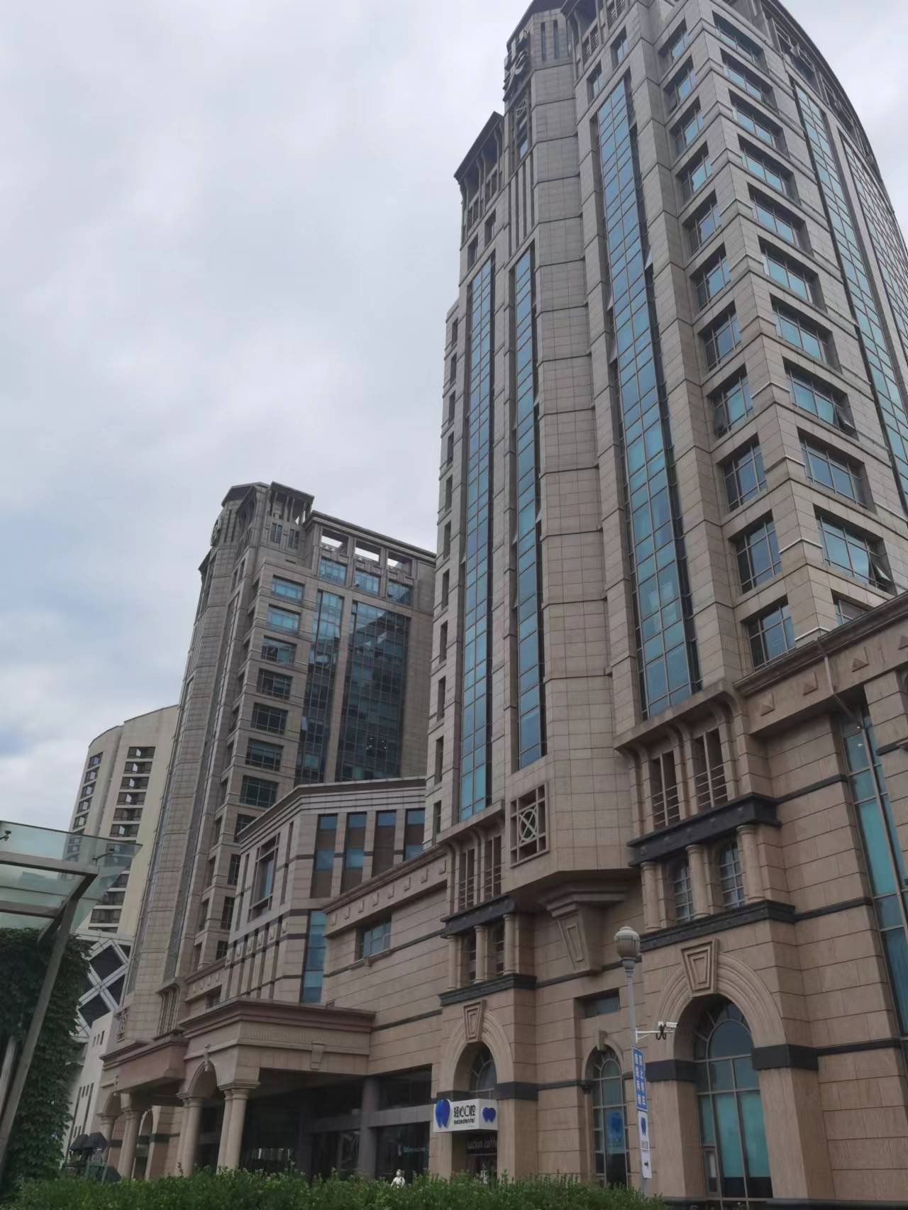 二十一世纪大厦招商1800平米古建筑风格可看房