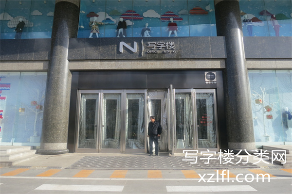 光耀东方广场N座门口