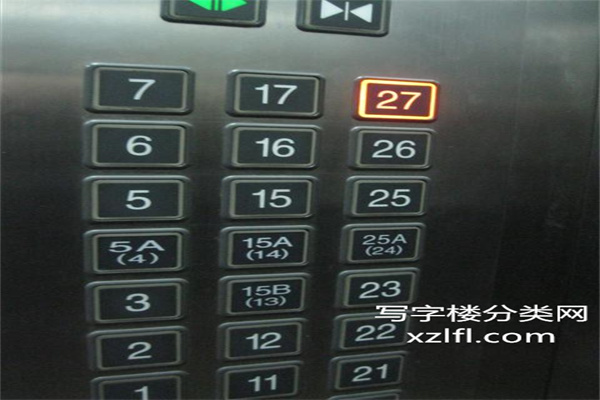 电梯