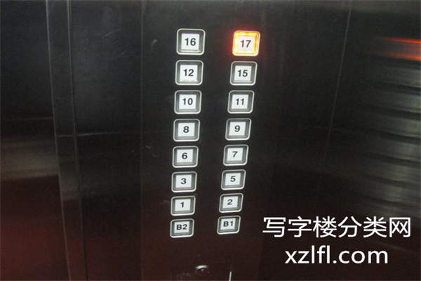 电梯