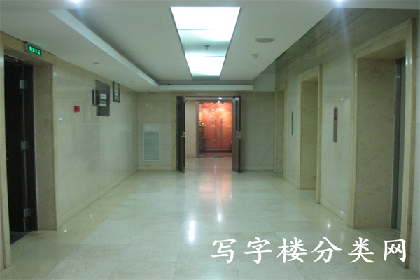 凯旋中心电梯间1