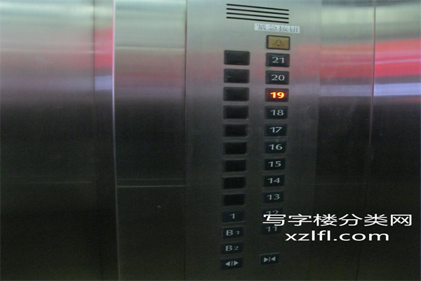电梯高区