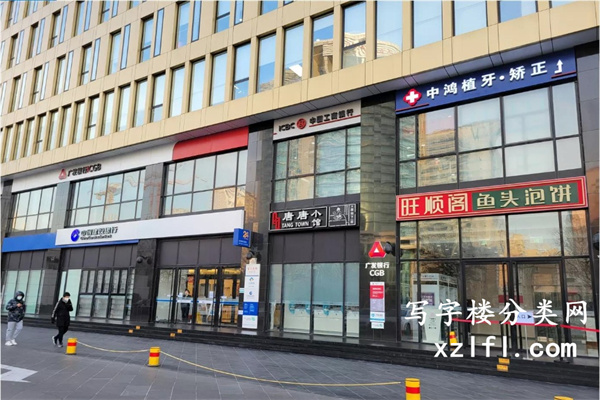 北京国际大厦B座员 工 食 堂以 下 入 驻 商 家（部 分）停 车 场