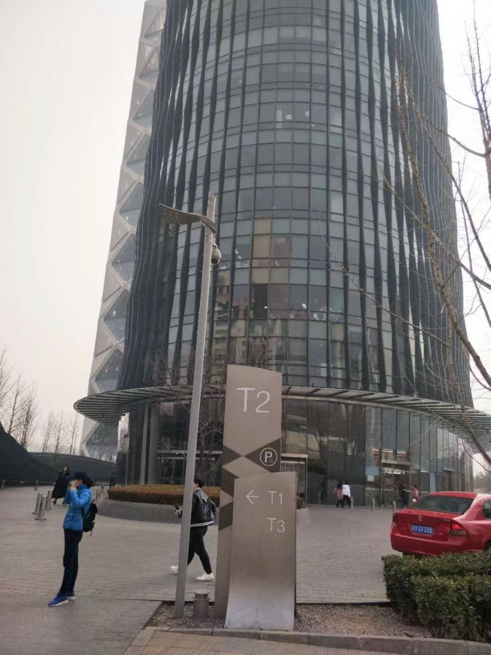 北京保利国际广场遗留装修624.99平米租金5.5租