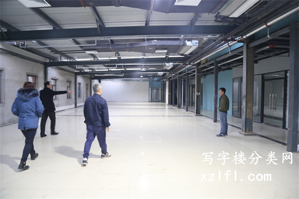 学院8号