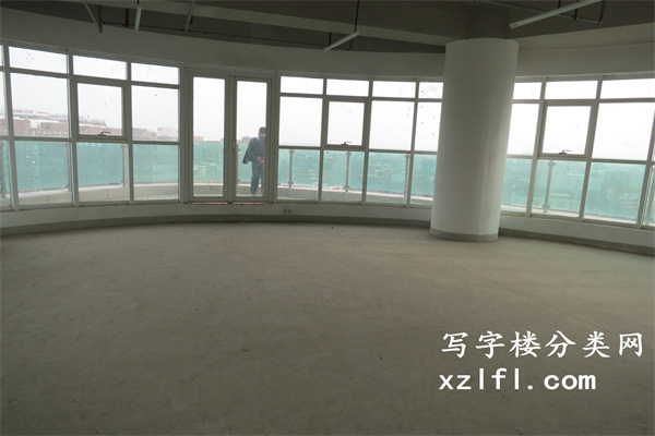 总部公馆office club→总部壹号装修前阳台