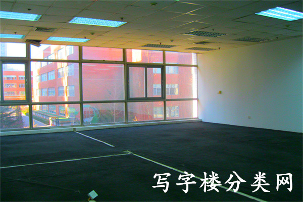 北京哪里的写字楼挨着地铁出租价格5元以下？