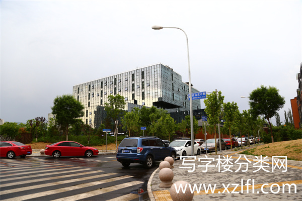 金隅水晶屿【租售电话一层招商物业客服联系电话：15810987696、18301501701，固话优先】