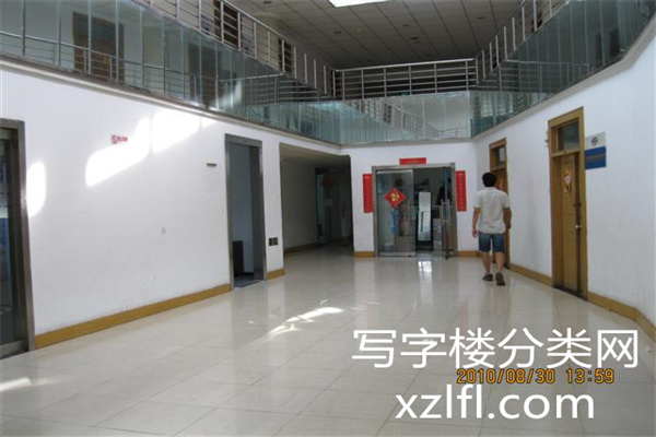 育新大厦走廊另_副本