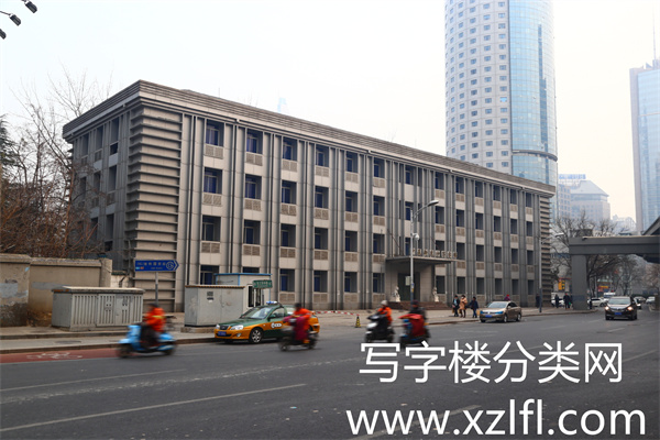 中基新东方写字楼紧邻中服大厦