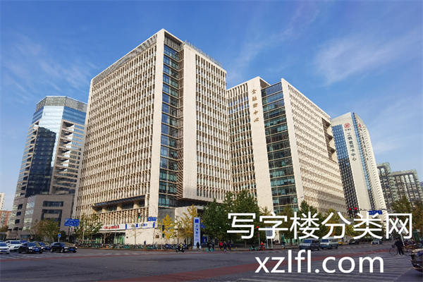 金融街国际——金融街中心【物业租赁部客服总机联系电话4009922888；​010-62988787、010-66575555、010-66573088；010-66220128】