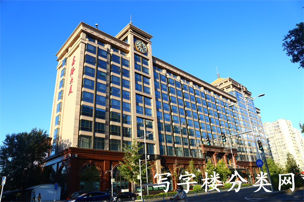 北京鑫海大厦的物业管理公司是哪一家？公司全称是什么？