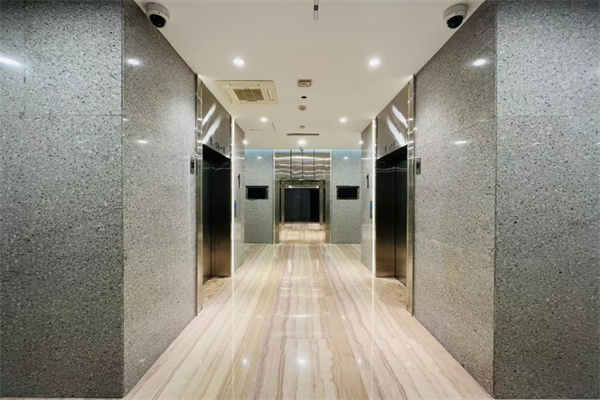 赢地中心，霄云国际中心，建成年代：2012年 总建筑面积：35789平方米 总建筑面积约，23000平方米。