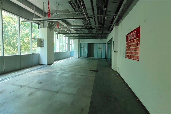 朝阳北路上，红领巾桥商铺出租