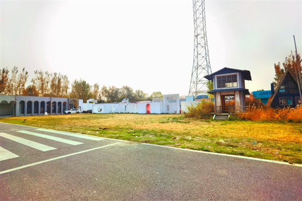 News Art park新闻艺术公园，招商电话：租赁部联系人：王璐17777808910（同微信）