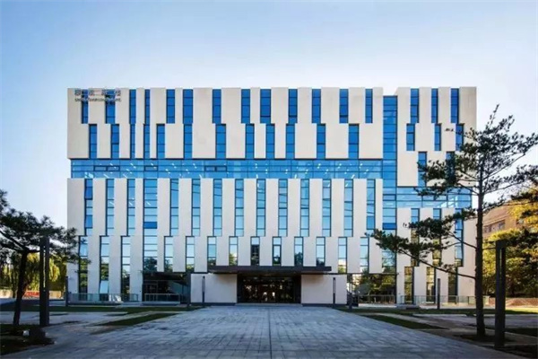 北京信科联物业管理有限公司，负责管理清华大学法律图书馆楼