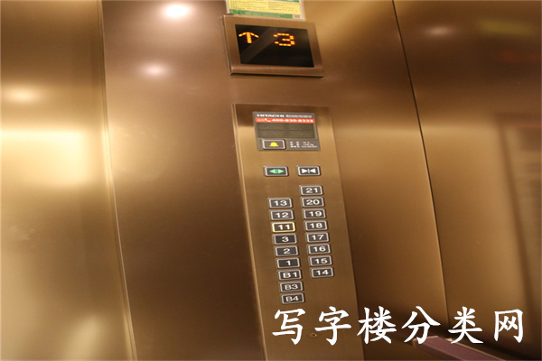 信德京汇中心，东外斜街，18层1801房间，电梯品牌，看机场快速路